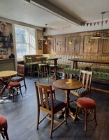 Bar (en el alojamiento)