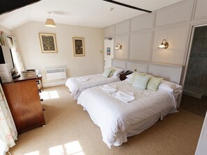 Family Suite, Ensuite - Rams Head Inn (Winkleigh)