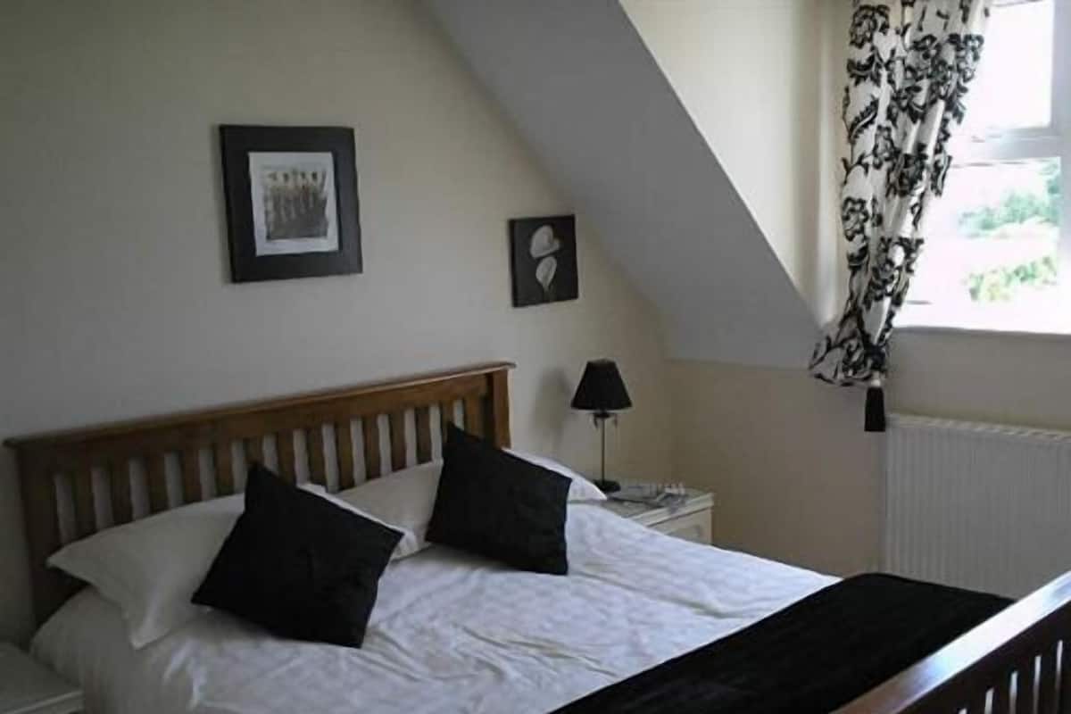 Suite, gedeelde badkamer | 1 slaapkamer