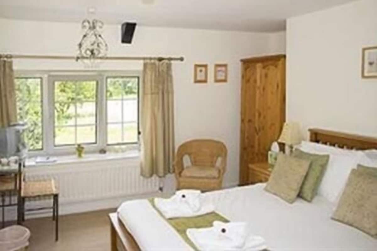 Double Room, Ensuite (Byermoor) | Free WiFi