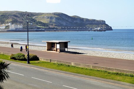St Hilary Guest House - Image 1