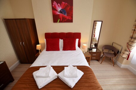 St Hilary Guest House - Image 45