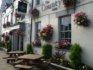Exterior - The County Hotel (Hexham)