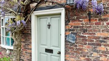 Cottage, Private Bathroom (Ivy - Self Catering) | Exterior