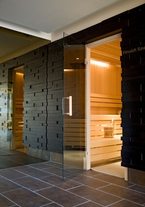 2 treatment rooms, massages