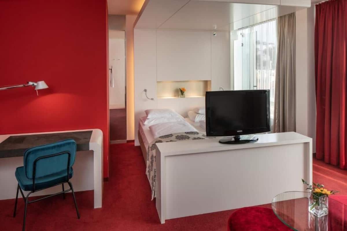 Suite Junior | 1 chambre, literie de qualité, couette en duvet, minibar