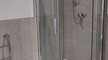 Superior Double Room, Ensuite | Bathroom