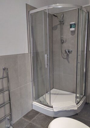 Superior Double Room, Ensuite | Bathroom