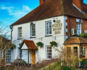 Front of property - The Furze Bush Inn (Newbury)