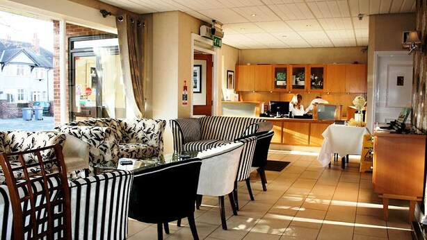 Lobby lounge - The Grove House Hotel (Wallasey)