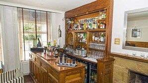 Bar (on property) - The Grove House Hotel (Wallasey)