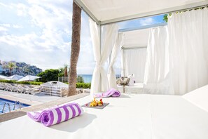 Sun deck