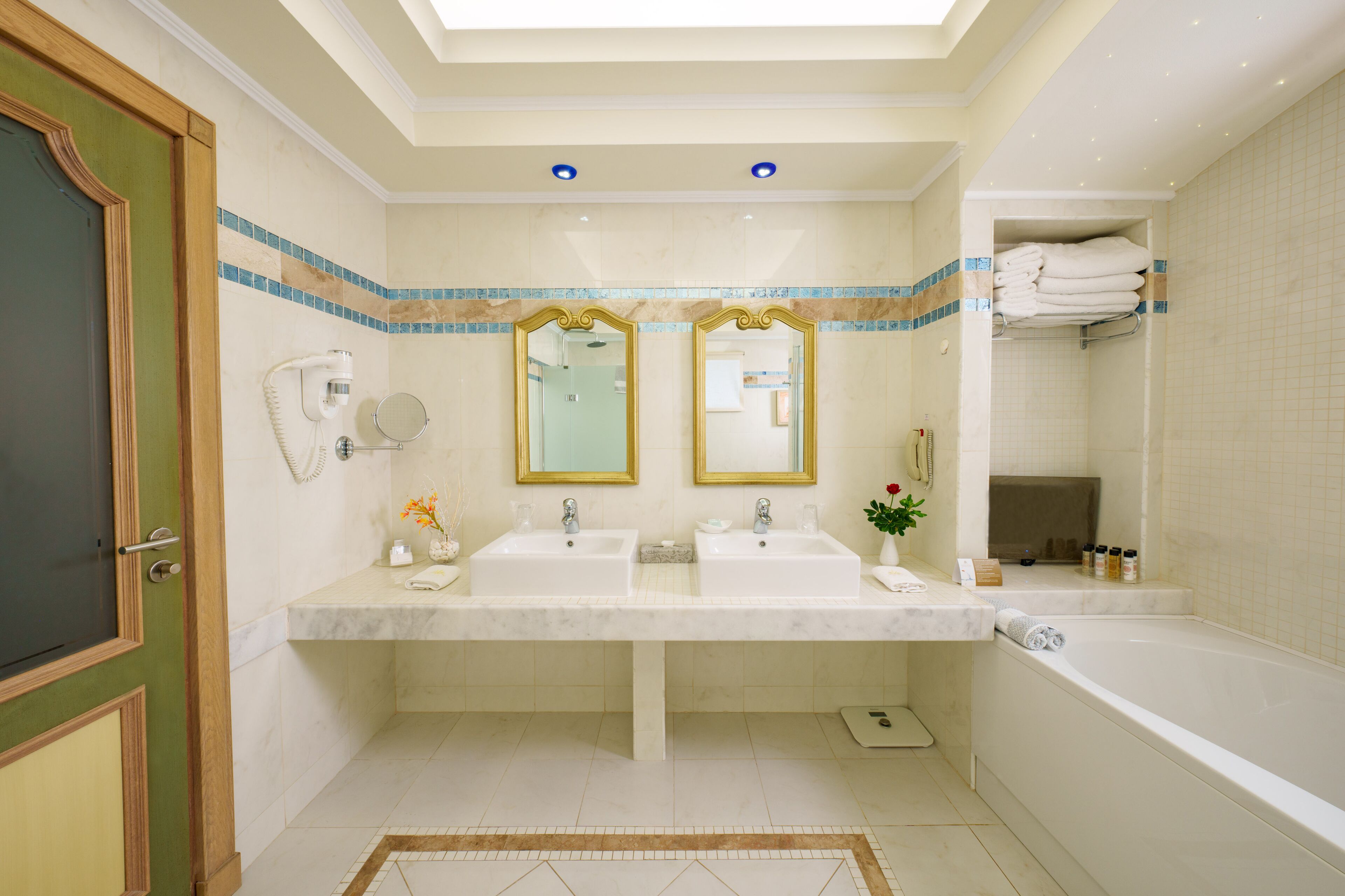villa, private pool, sea view | bathroom | jetted bath, free toiletries, hair dryer, bathrobes