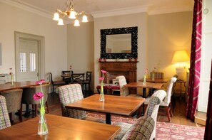 Bar (in der Unterkunft)