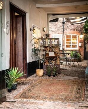 Pintu masuk interior