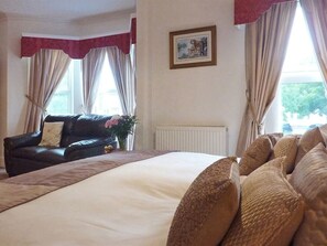 Kahden hengen superior-huone (yksi tai kaksi sänkyä), kylpyhuone makuuhuoneen yhteydessä | Ilmainen Wi-Fi