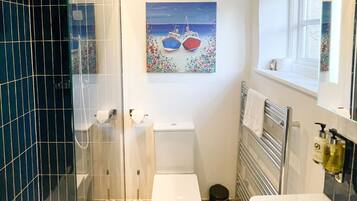 Premium Double Room, Accessible, Ensuite | Bathroom