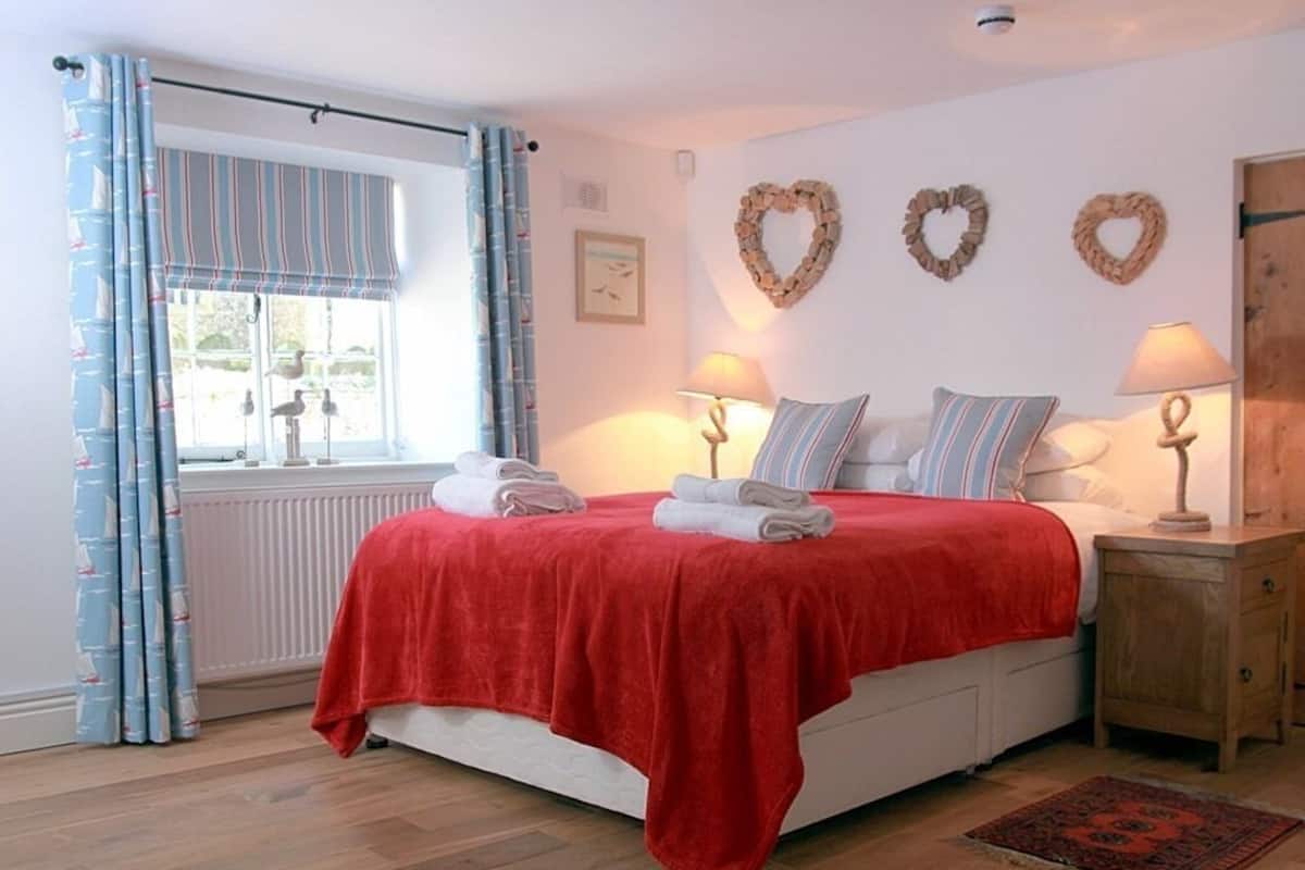 Suite, Ensuite (Garden-Bloomer)