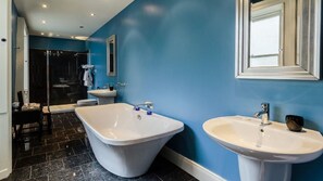 Deluxe House, Ensuite (Full House Rental) | Bathroom