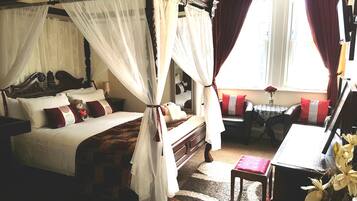 Room (Four Poster Bed) | Desk, soundproofing, iron/ironing board (on request), free WiFi
