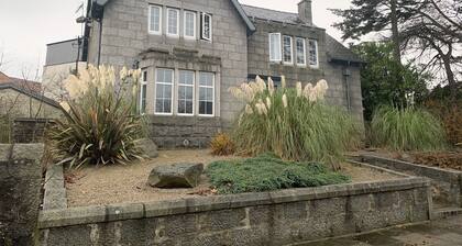 Aberdeen Serviced Apartments - The Lodge