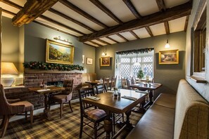 Breakfast area - The Plough Inn (Congleton)