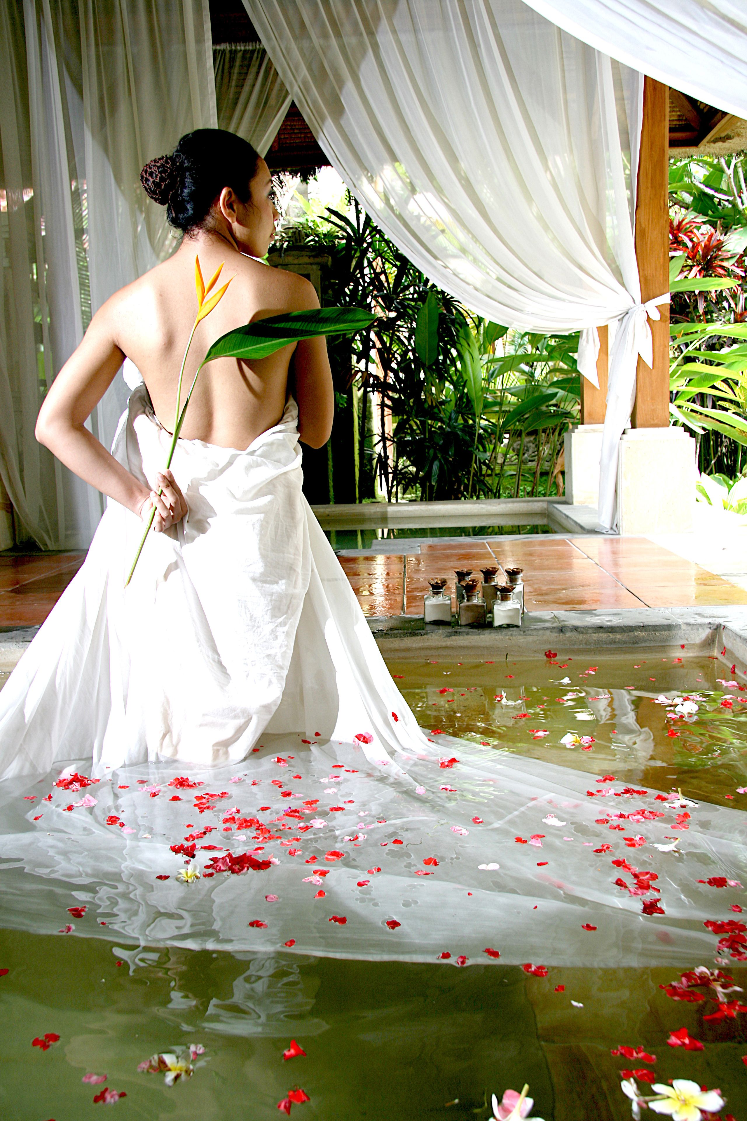 Couples treatment room(s), hot tub, body treatments, body wraps