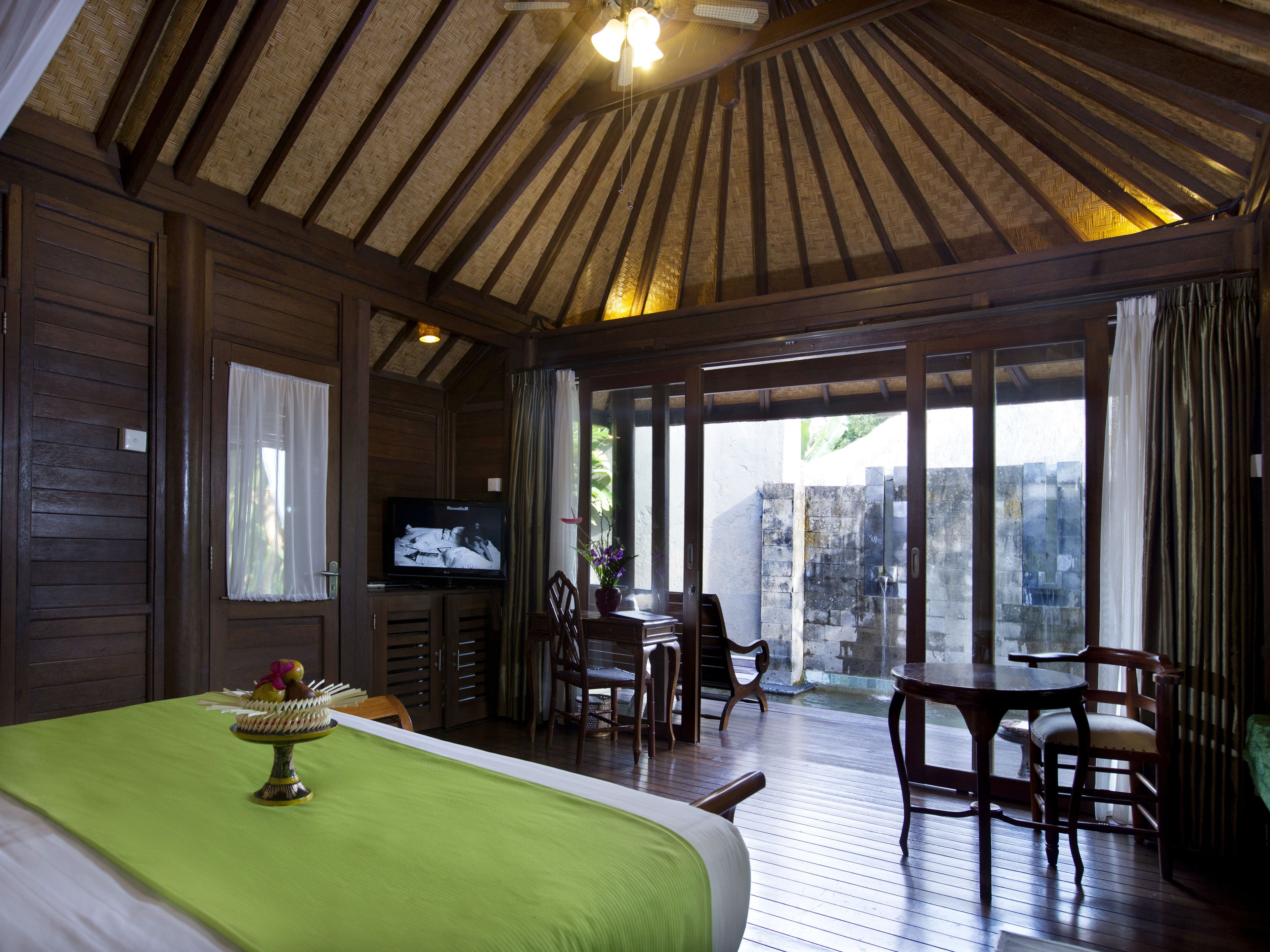 romantic villa, 1 bedroom | bathroom | free toiletries, hair dryer, bathrobes, slippers