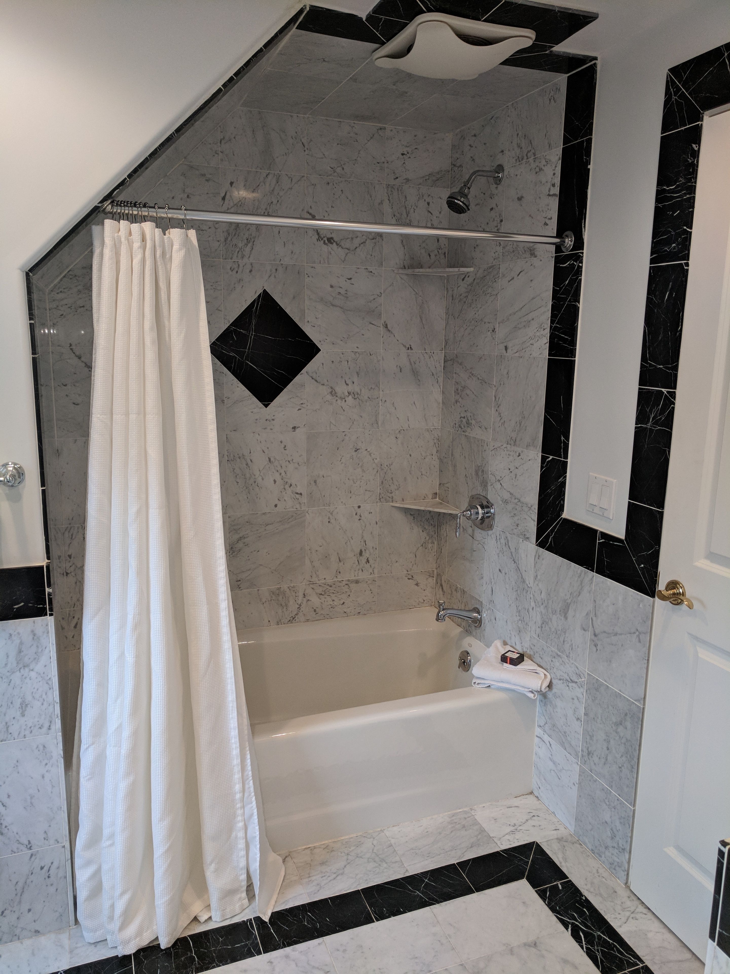 luxury condo, 3 bedrooms | bathroom shower