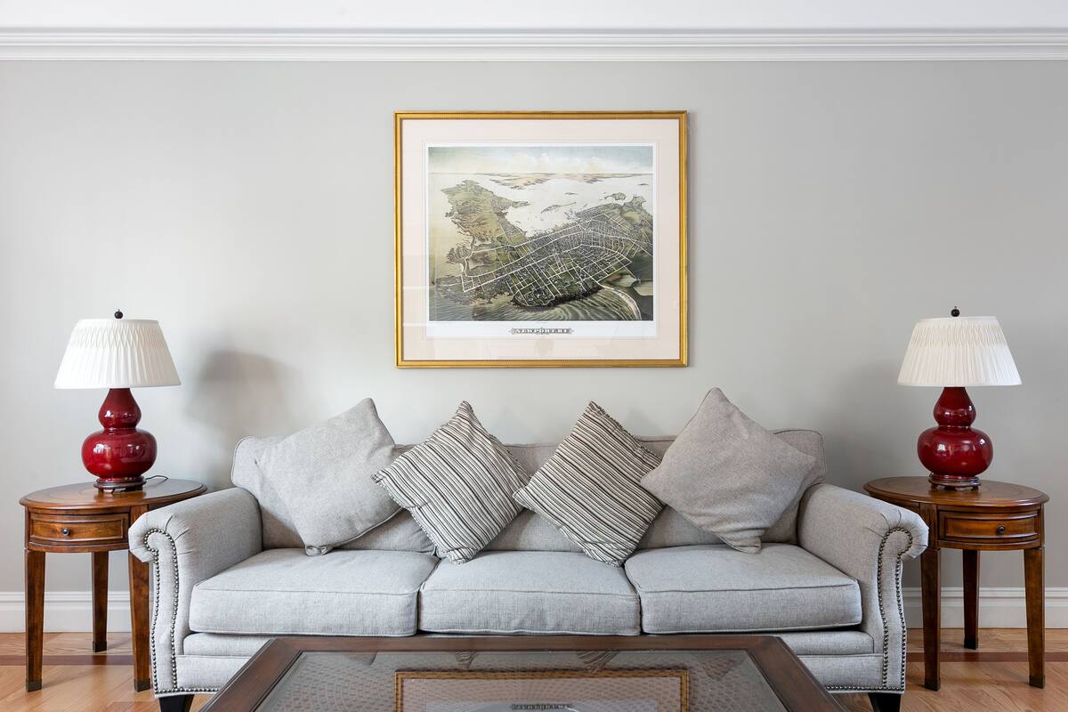 Three Bedroom Suite - Three-Bedroom Townhome Suite - Full Kitchen & Parking | Living area | 50-inch flat-screen TV with digital channels, TV, Netflix