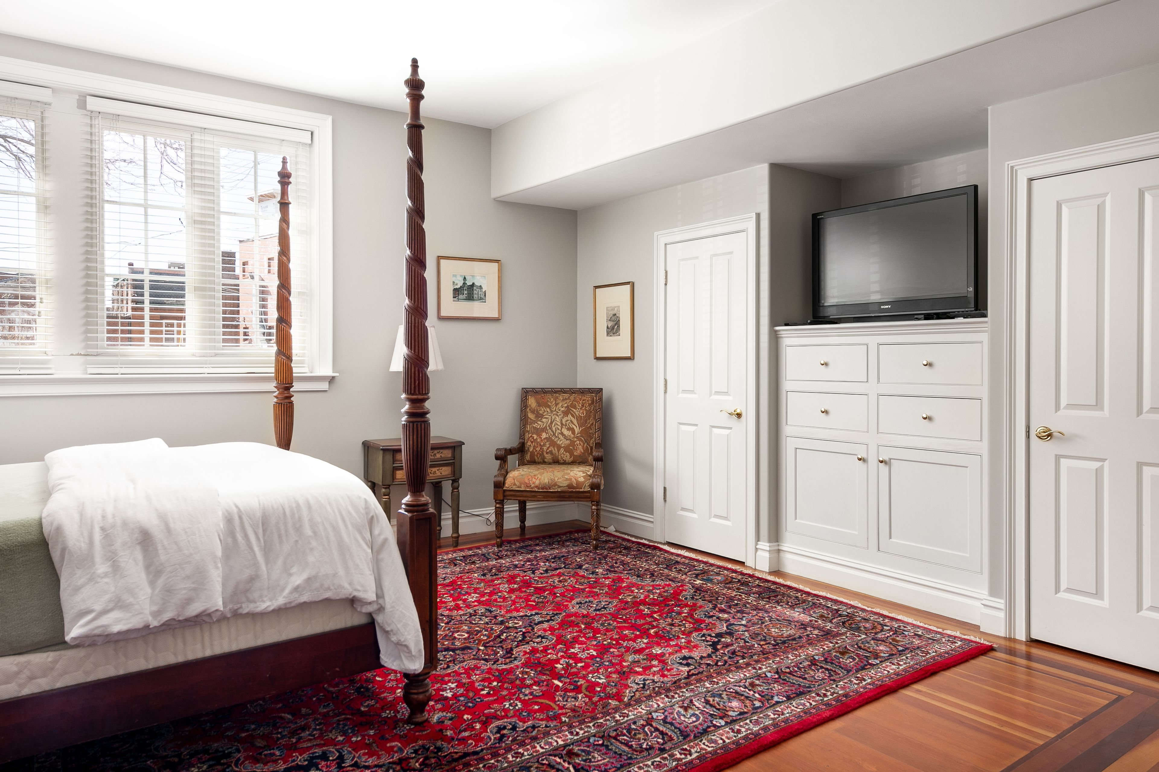 studio suite, 1 king bed | living area | 50-inch flat-screen tv with digital channels, tv, netflix