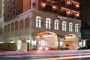 Exterior - Courtyard Marriott Riverwalk (San Antonio)