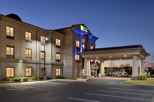 Holiday Inn Express Hotel and Suites of Opelika/Auburn by IHG