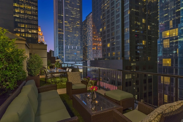 Suite, 1 Bedroom (Producer Penthouse) | View from room