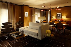 TV LCD 42 polegadas com canais digitais, TV, dock para iPod