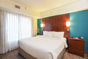 In-room safe, desk, iron/ironing board, free cribs/infant beds - Residence Inn by Marriott Cincinnati North/West Chester (West Chester)