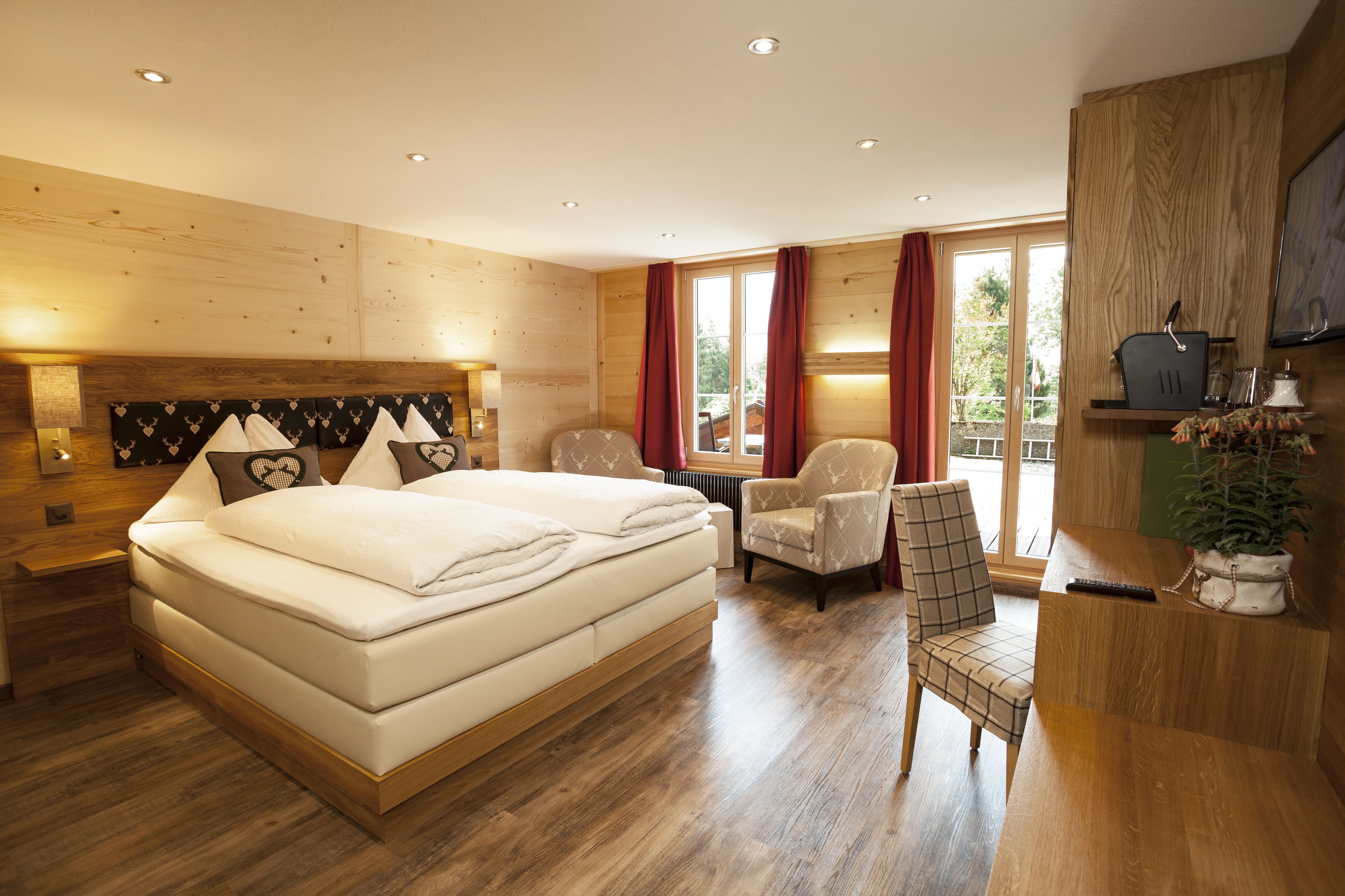 Deluxe Double Room, Mountain View | Premium bedding, in-room safe, desk, cribs/infant beds