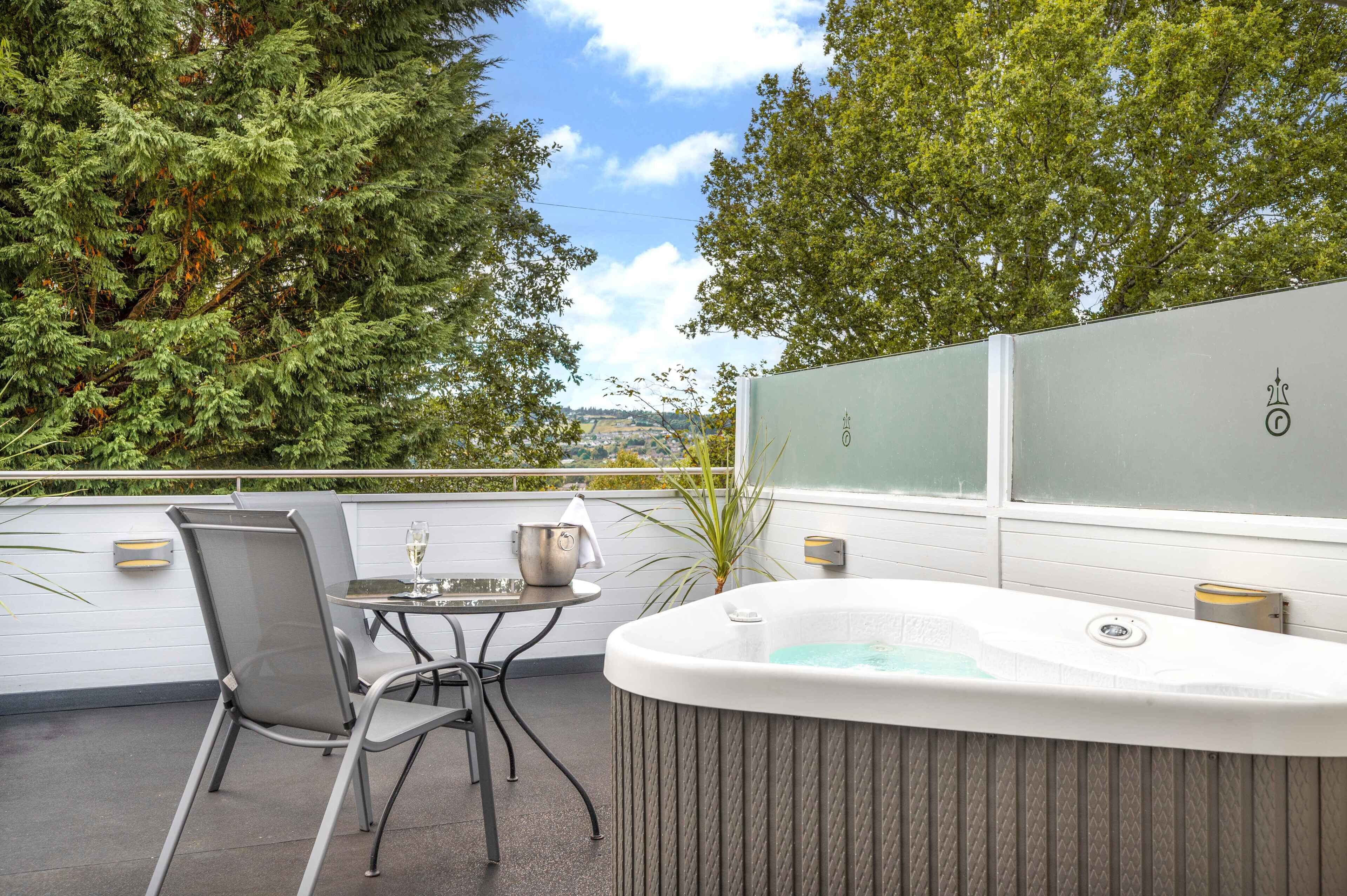 Extra Decadent | Teres/patio