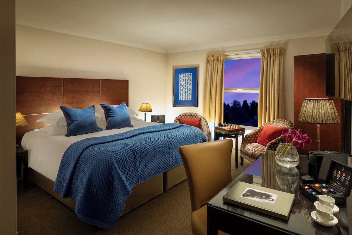 Hip | Egyptian cotton sheets, premium bedding, free minibar items