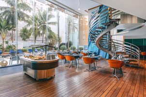 Se sirven desayunos, almuerzos y cenas