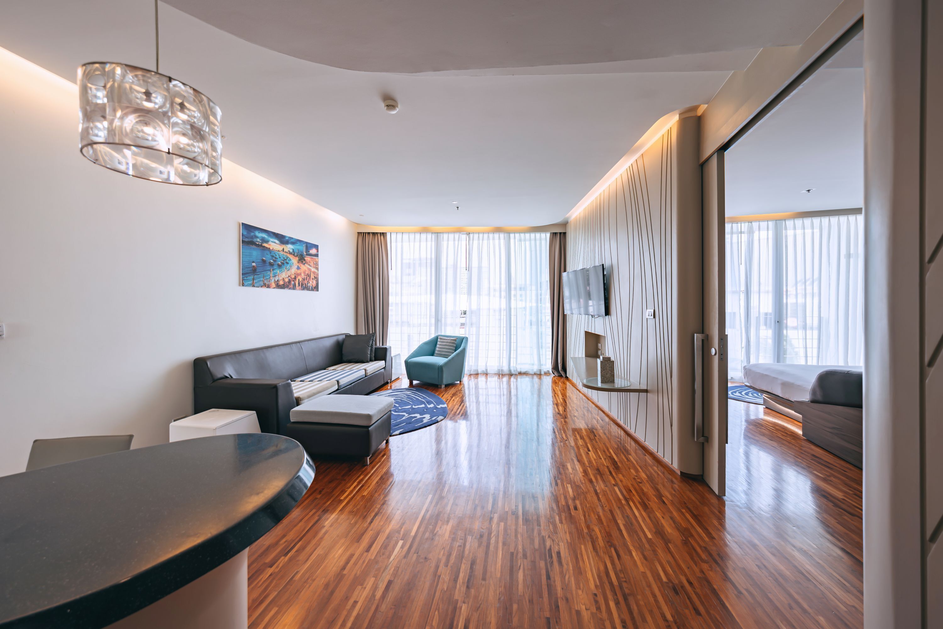 48-inch lcd tv with cable channels, tv, dvd player