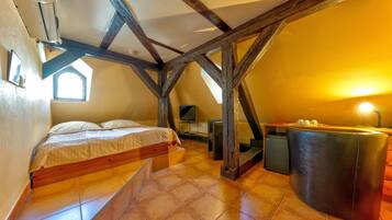 Chambre Familiale (Attic) | Coffres-forts dans les chambres, chambres insonorisées