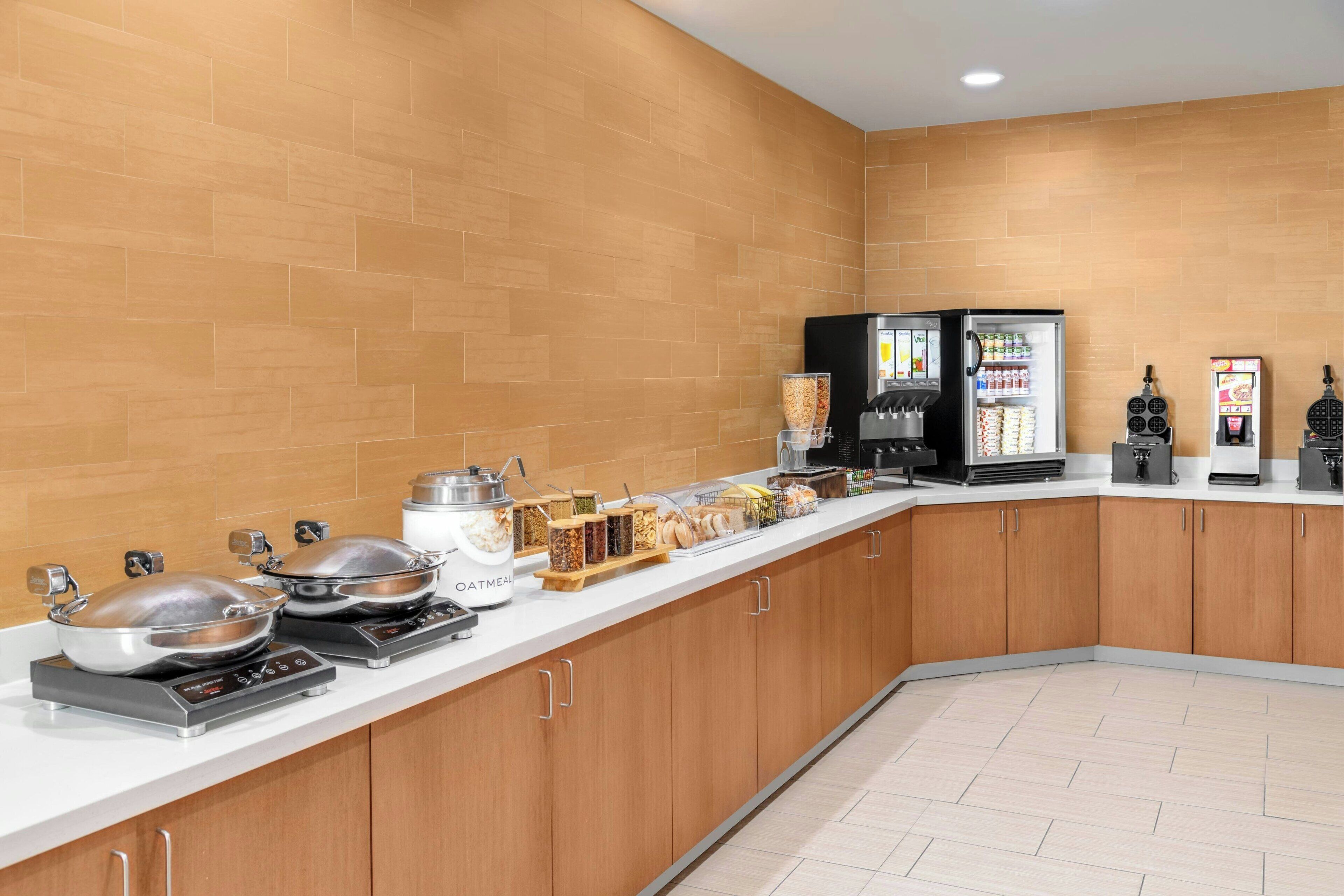 free daily continental breakfast