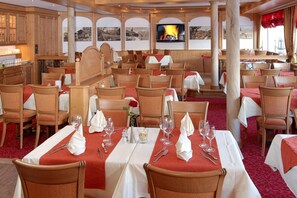 Restaurant - Family Hotel & Spa Desirée (Graechen)