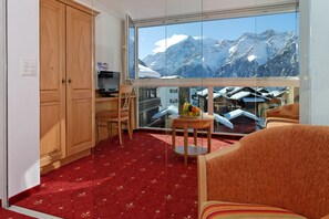 Single Room, Mountain View