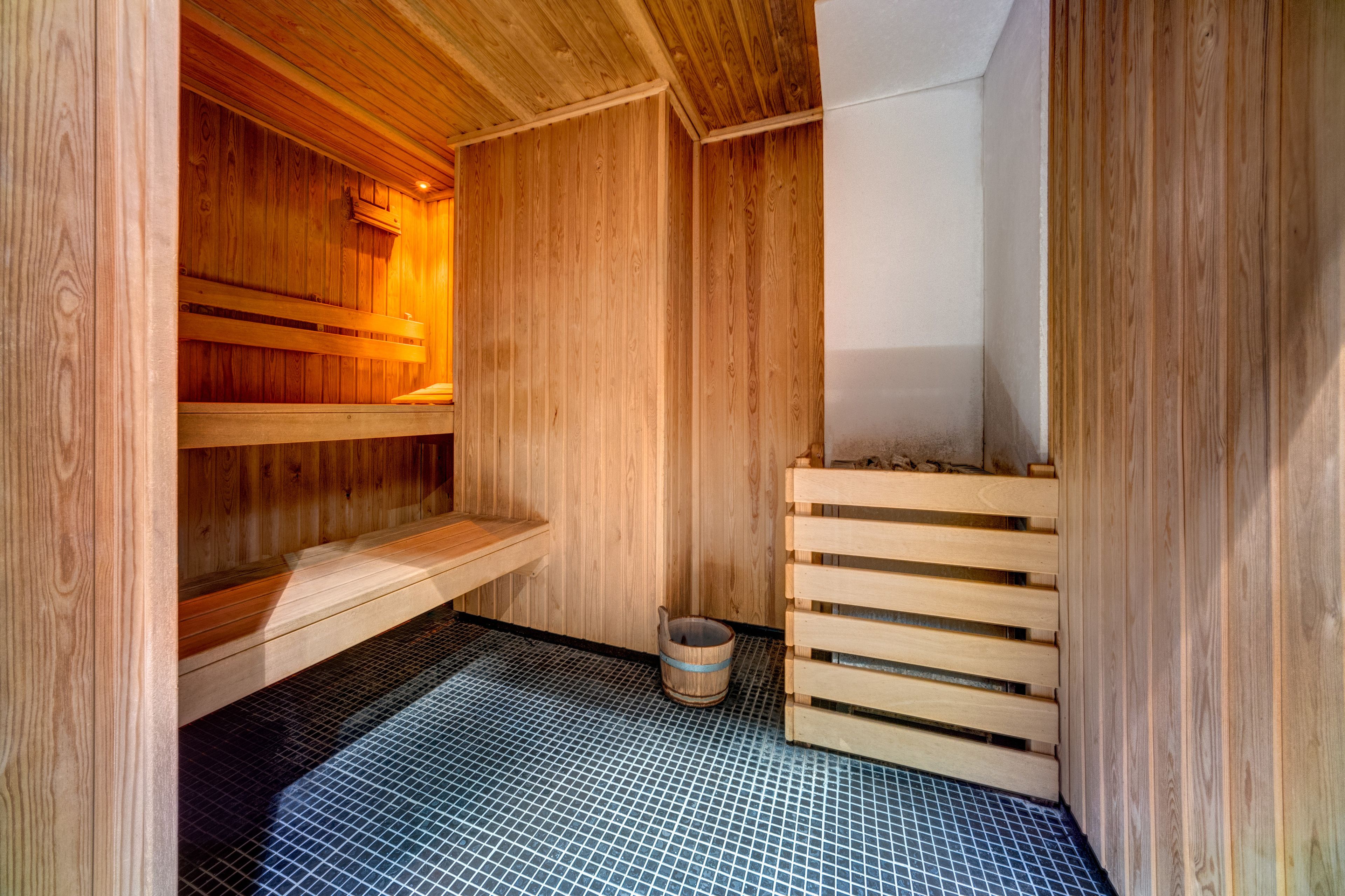 couples treatment room(s), sauna, steam room, body treatments