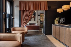 Reception - Apex Waterloo Place Hotel (Edinburgh)