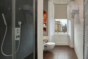Premier-Zimmer, 1 Schlafzimmer, Stadtblick | Badezimmer