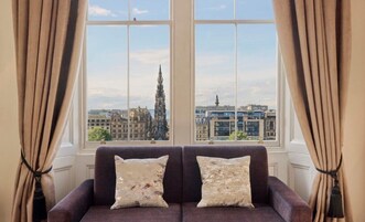 Premier Room, 1 Bedroom, City View | Premium bedding, in-room safe, individually furnished, desk