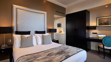 Executive Studio | Premium bedding, in-room safe, individually furnished, desk
